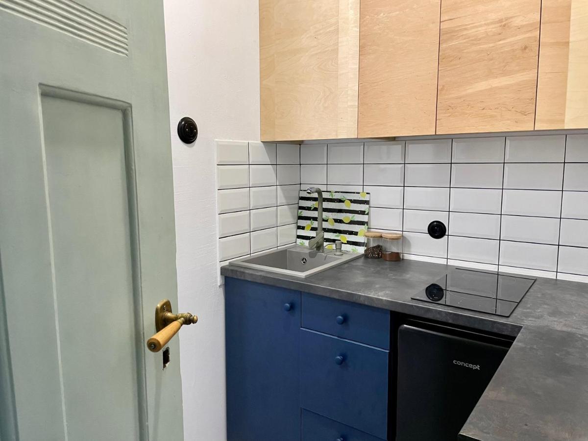 Sentymenty - Apartamenty W Kamienicy Na Mickiewicza Torun Bagian luar foto